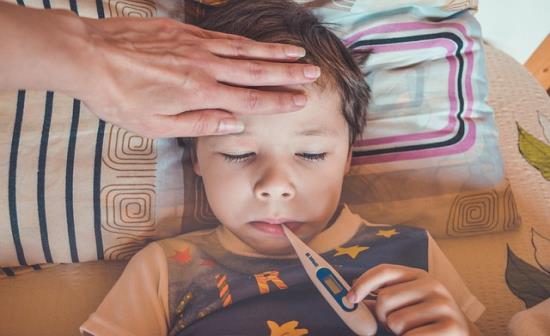Bambini con sintomi influenzali: Raccomandazione dei Pediatri di Mantenere il Riposo Domiciliare