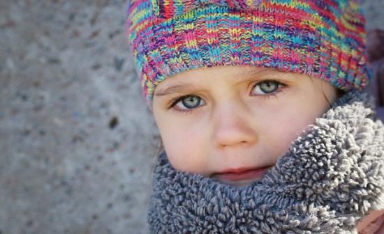 Cotone, lana, seta, lino, seta e fibre sintetiche: abbigliamento per il bambino