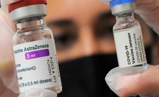 AstraZeneca ammette in tribunale il rischio raro del vaccino
